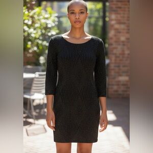 Forever 21 Med Bodycon Black/Gold Metallic‎ thread Mini Dress 3/4 sleeve lined